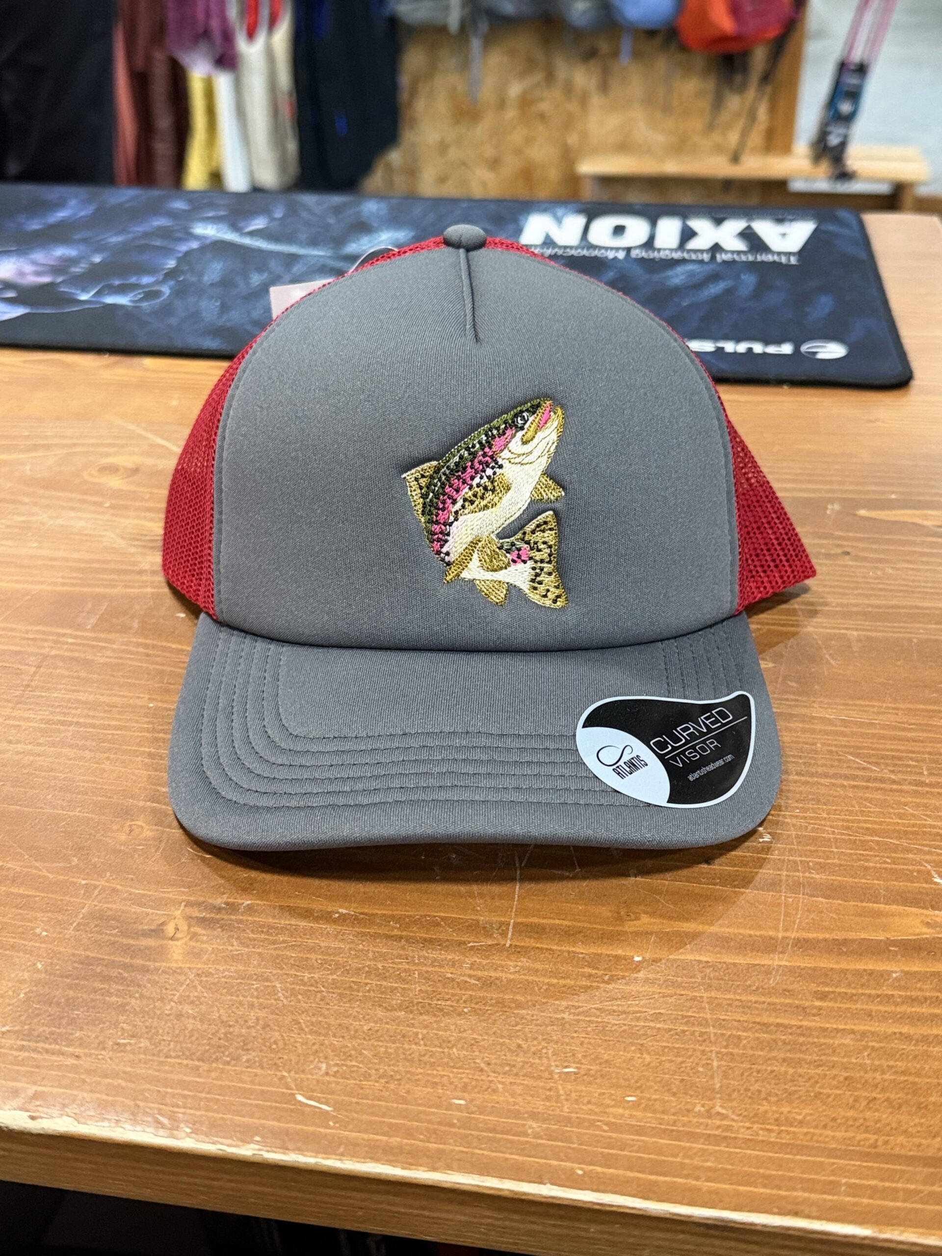 CAPPELLINO CON RETE RICAMATO TROTA FARIO IRIDEA - immagine 3